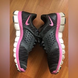 Nike Free 5.0 Sneakers Size 7.5 Barbie Pink Tiger Zig Zag Pink Black EUC